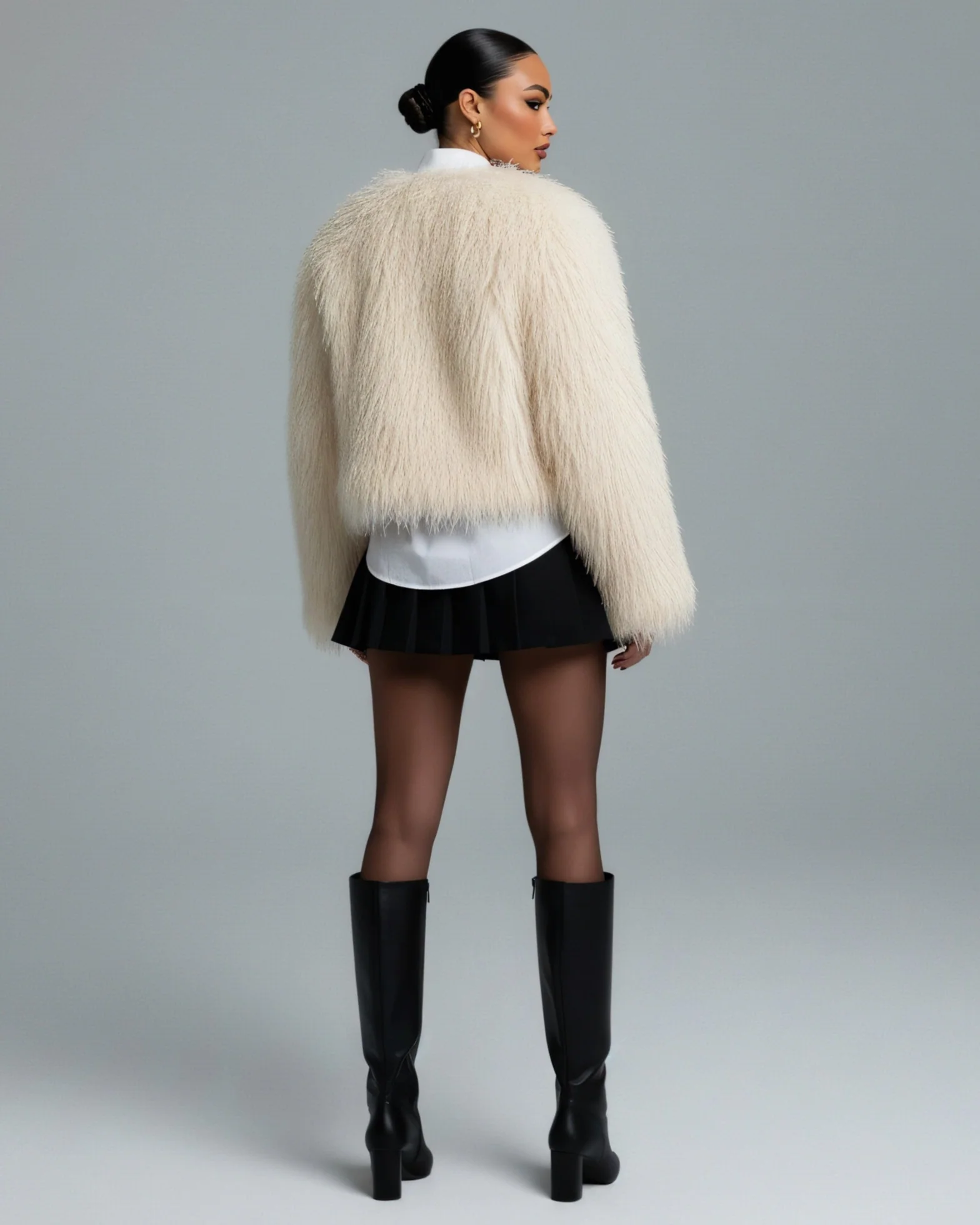 LONA Cropped Faux fur Jacket - Image 4