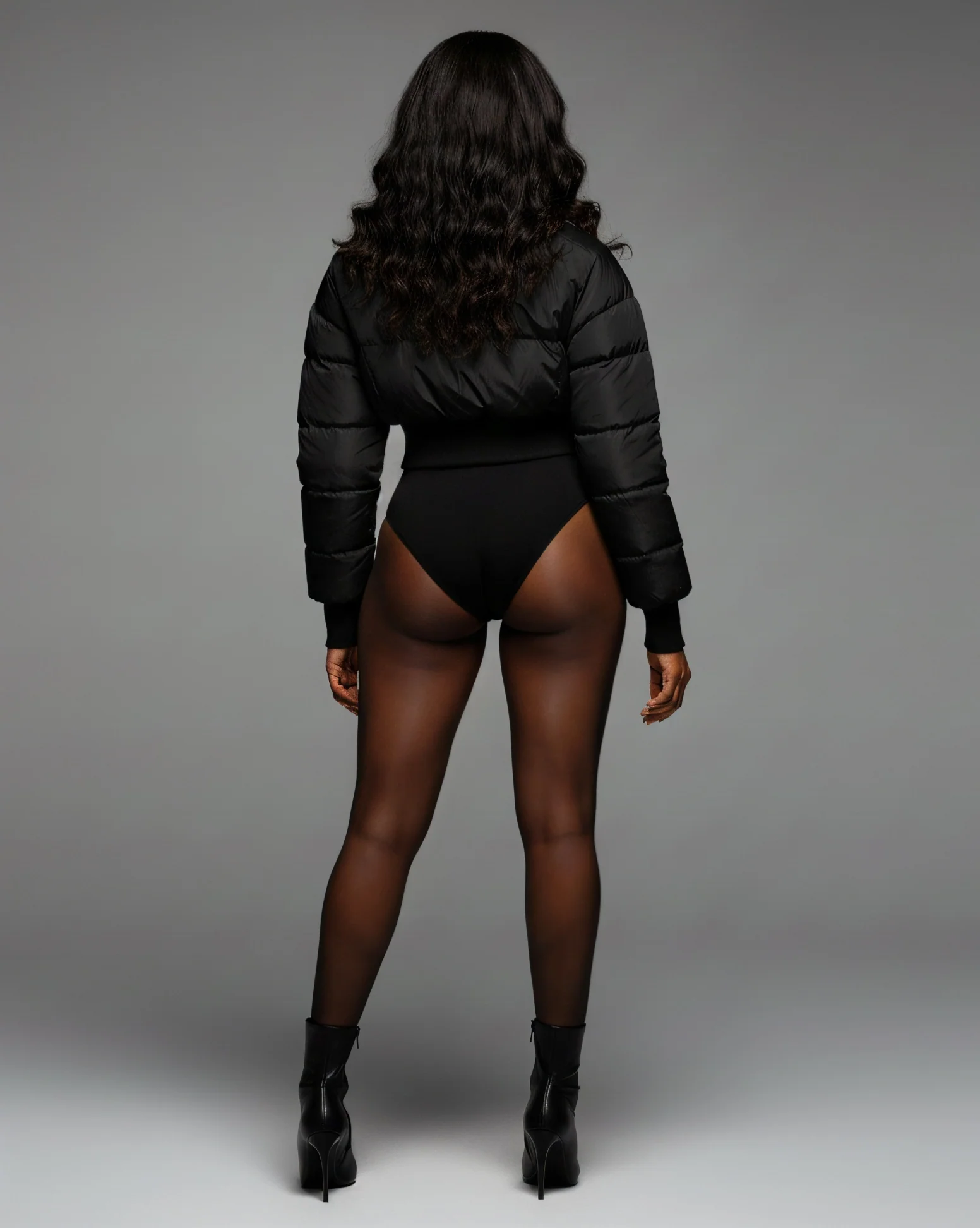 NILIAN Cropped Puffer Jacket - Image 8