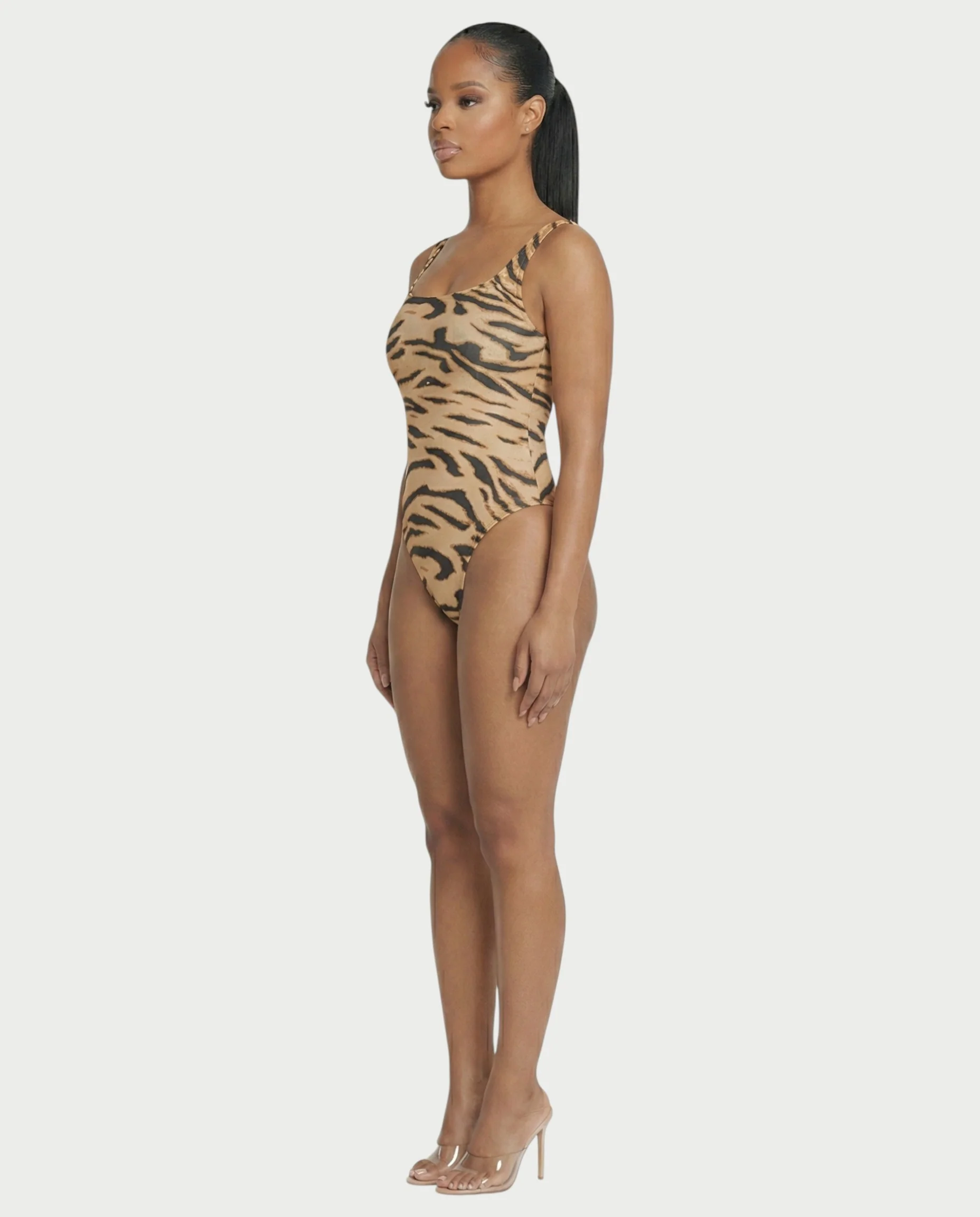 Patterned Scoop Neck Bodysuit - Image 8