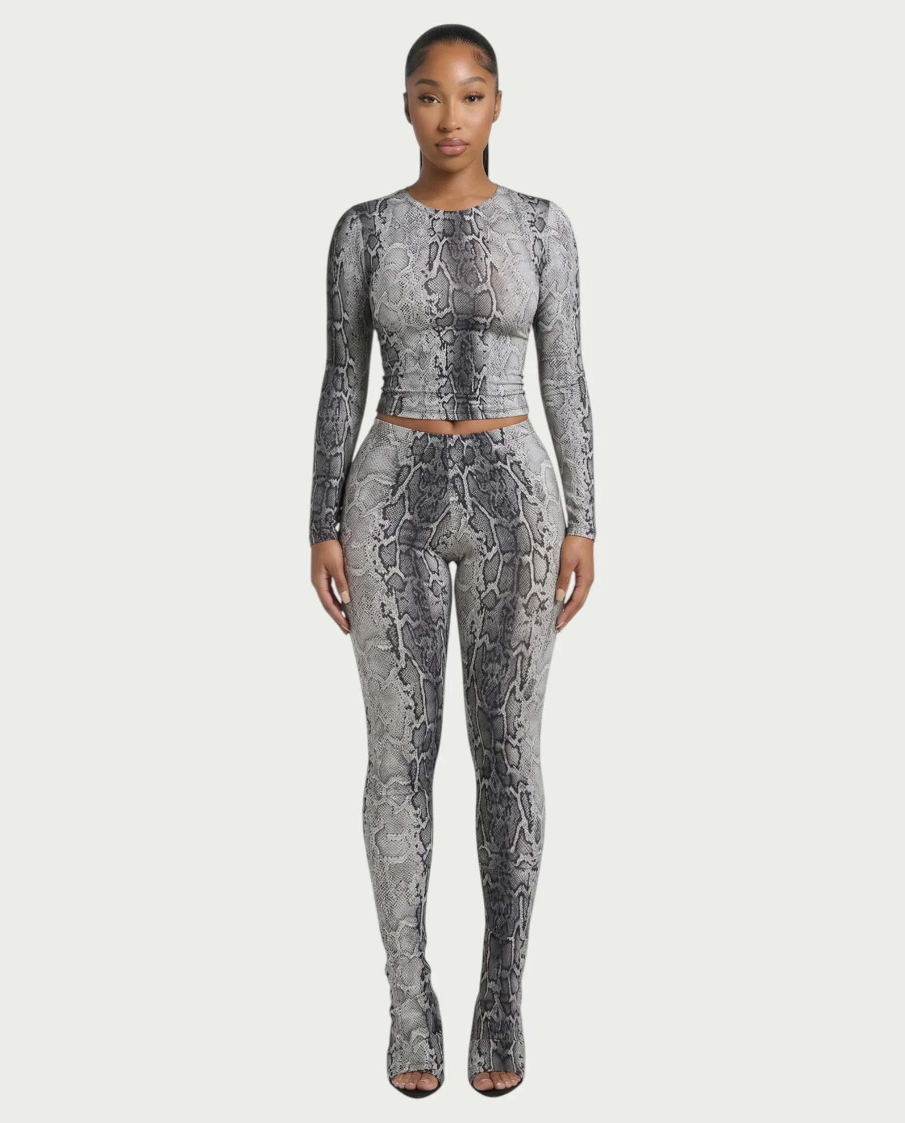 SURIVA Snakeskin Long Sleeve Top & Flared Legging Set - Image 11